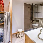 Vakantiehuis Charming House With Wellness *