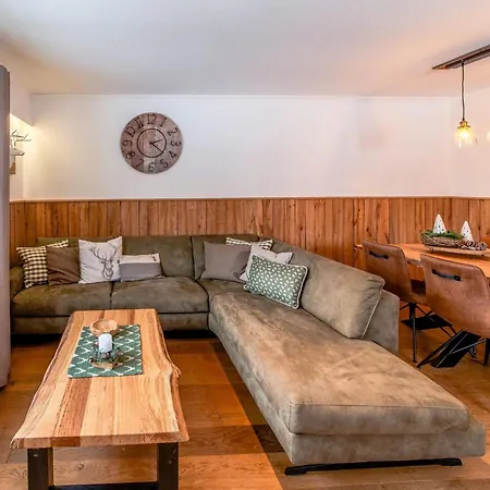 Сasa de vacaciones Charming House With Wellness