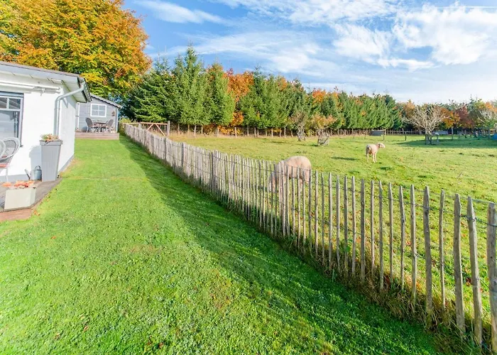 בית נופש Charming House With Wellness