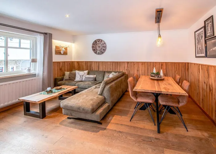 בית נופש Charming House With Wellness